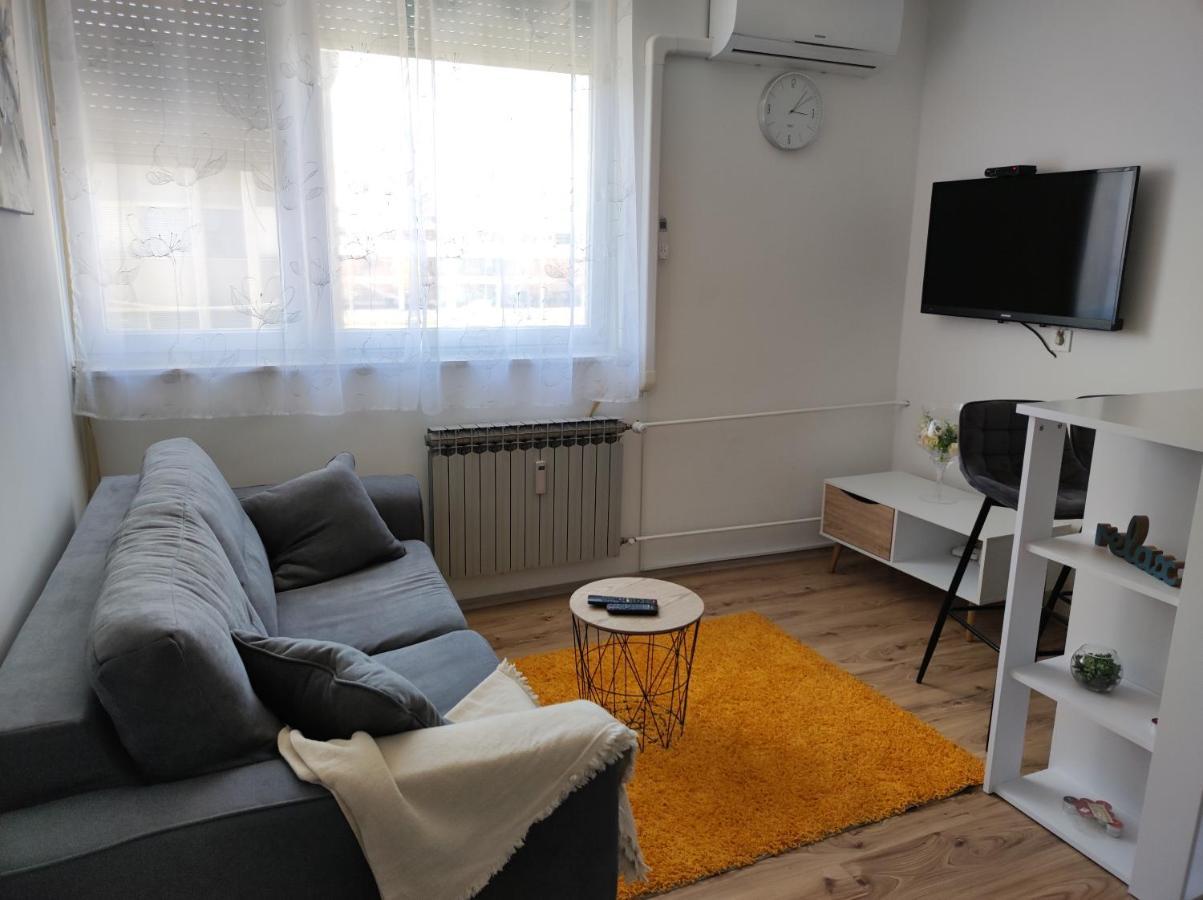 Apartman Emy คาร์โลวัตส์ ภายนอก รูปภาพ
