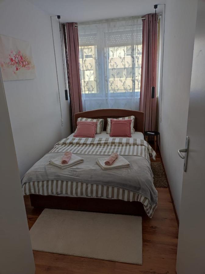 Apartman Emy คาร์โลวัตส์ ภายนอก รูปภาพ